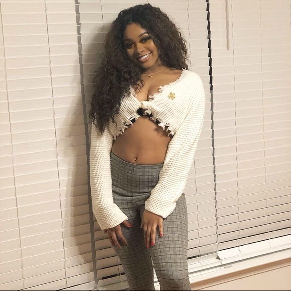 White fringe crop sweater - Picture 2 of 6